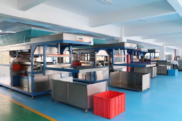 吸塑包裝生產車間